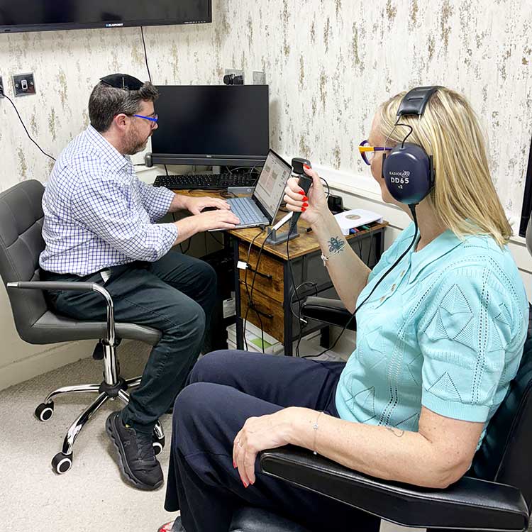Comprehensive unbiased advice about the benefits of a hearing test with a local HCPC registered audiologist