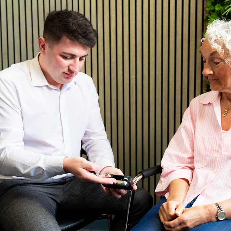 Discussing the results of a hearing test with unbiased, independent hearing care and hearing aid advice